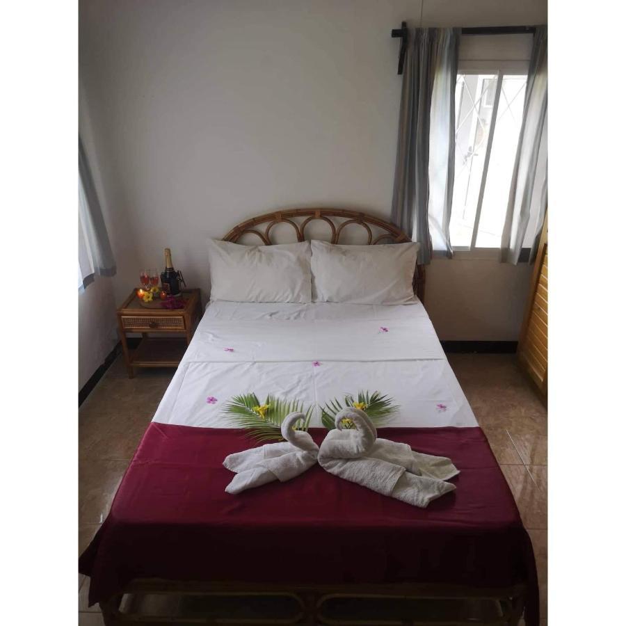Villa Karel Mauritius Beach House Riambel ภายนอก รูปภาพ