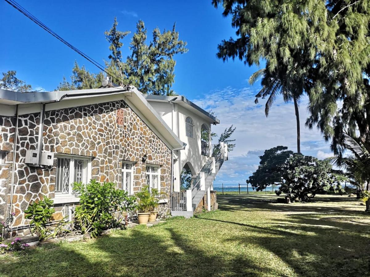 Villa Karel Mauritius Beach House Riambel ภายนอก รูปภาพ