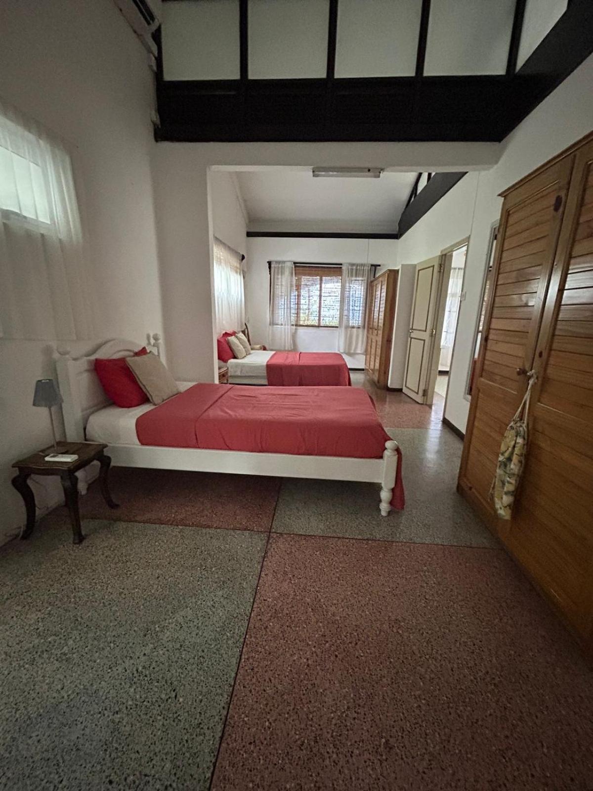 Villa Karel Mauritius Beach House Riambel ภายนอก รูปภาพ