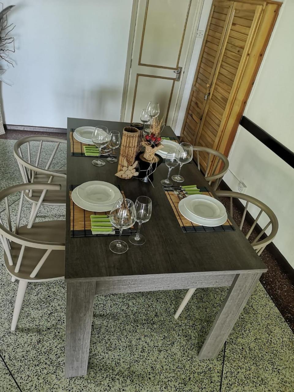 Villa Karel Mauritius Beach House Riambel ภายนอก รูปภาพ